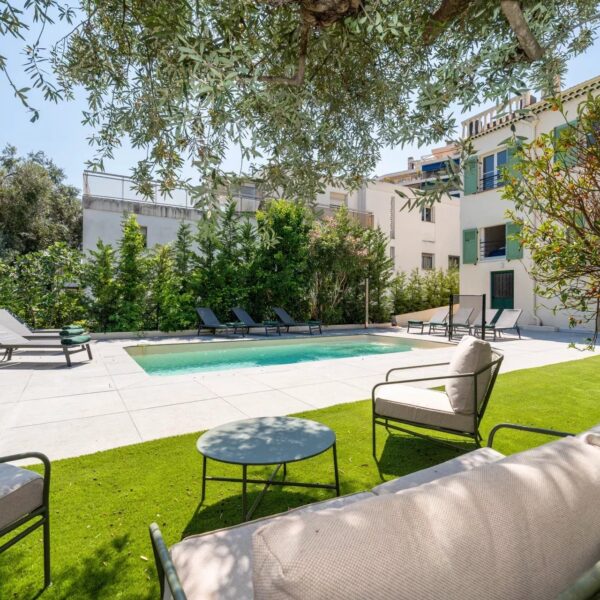 Cannes maison de ville piscine 4 chambre studio indépendant piscine sauna salle de jeux solarium