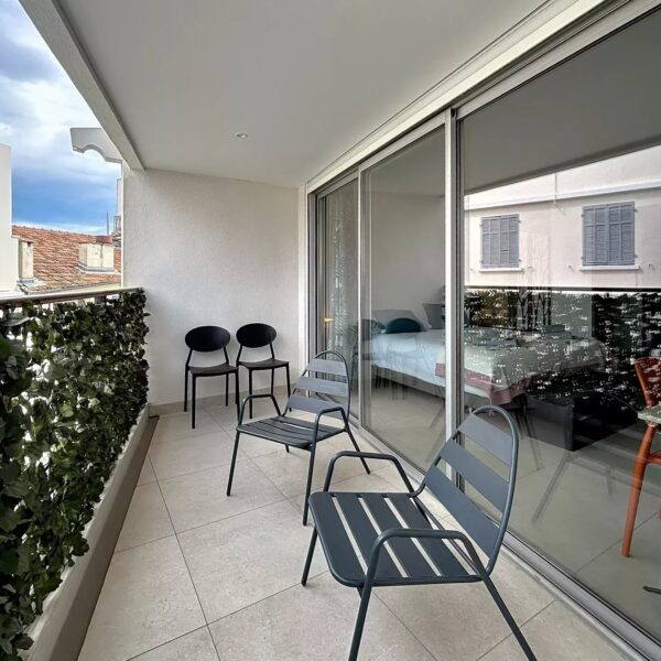 Cannes Centre-ville : Appartement 2 pièces résidence neuve 5mn Croisette et plages