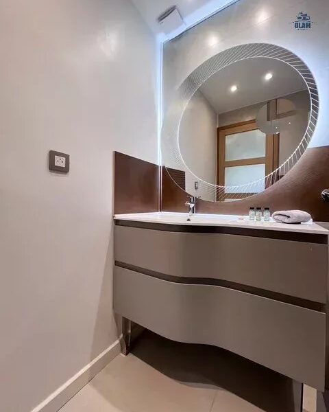 Cannes: quiet 3-bedroom apartment with parking