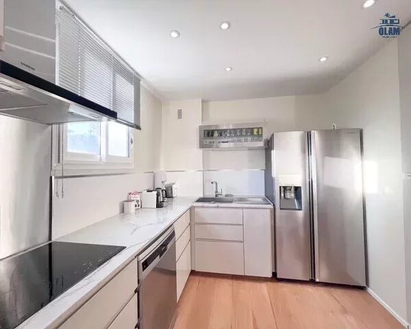 Cannes: quiet 3-bedroom apartment with parking