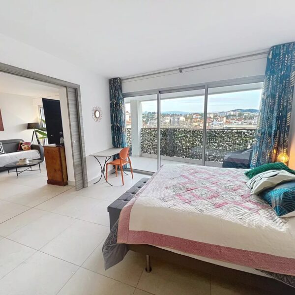 Cannes Centre-ville : Appartement 2 pièces résidence neuve 5mn Croisette et plages