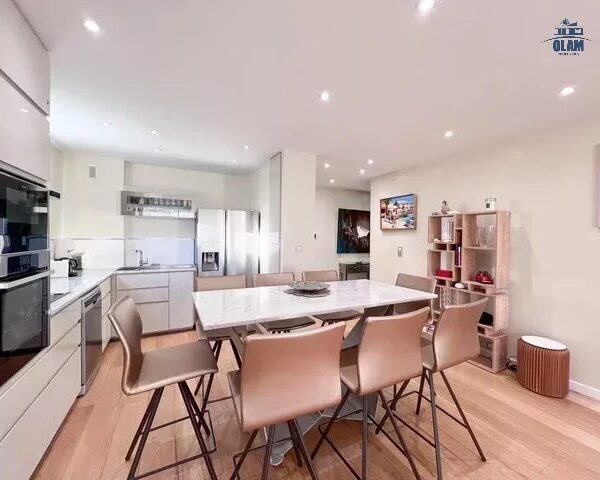 Cannes: quiet 3-bedroom apartment with parking