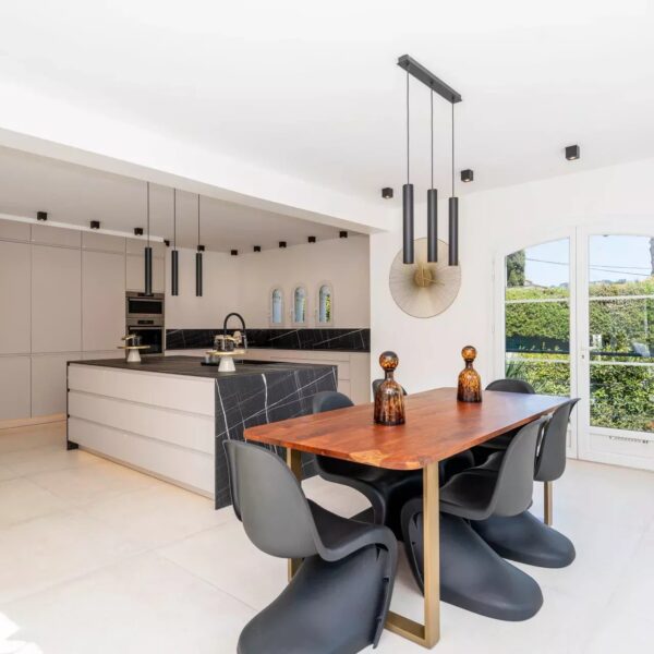 Villa d’exception à Cannes – Luxe, nature & élégance – Croisette à 15 mn