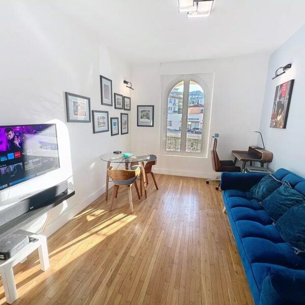 Cannes: 50 shades of blue : Modern 1BR in heart of town