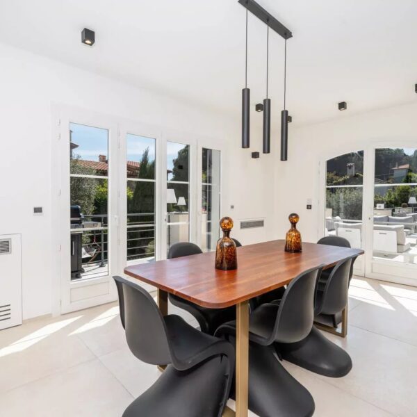 Villa d’exception à Cannes – Luxe, nature & élégance – Croisette à 15 mn