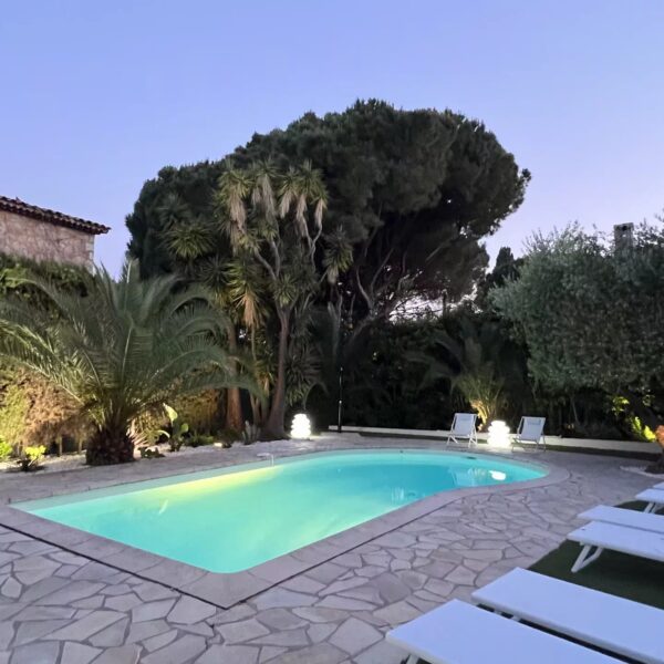 Villa d’exception à Cannes – Luxe, nature & élégance – Croisette à 15 mn