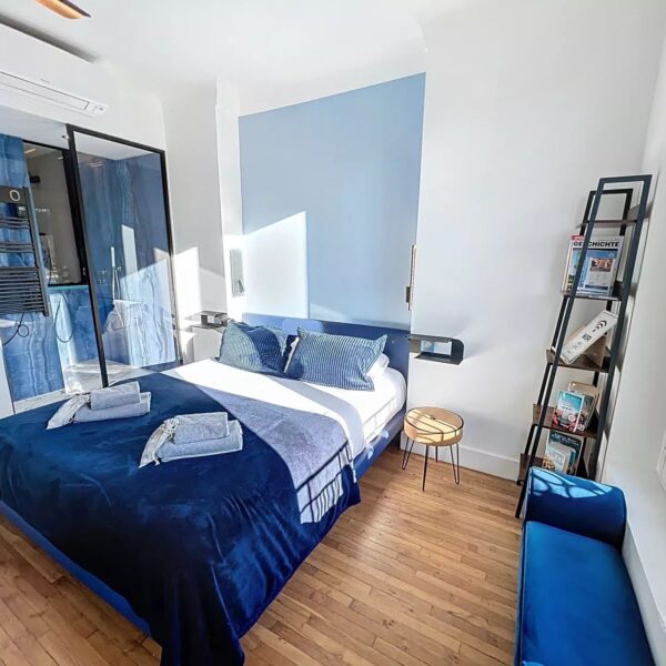Cannes : 50 nuances de bleu – Appartement Moderne 2 pièces en centre ville