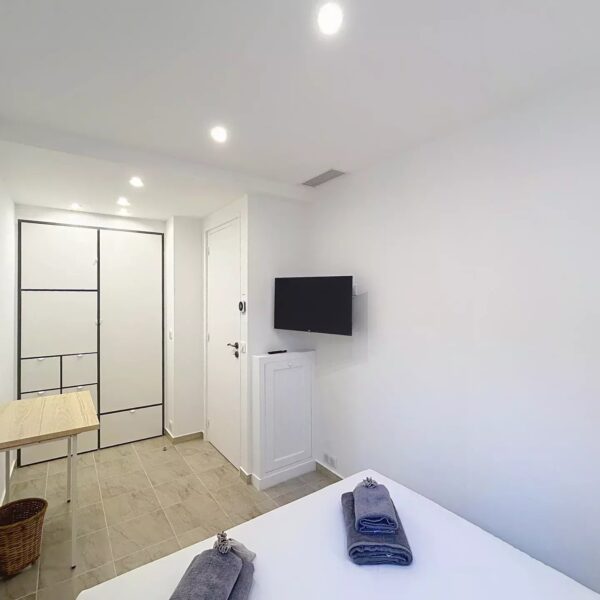 Cannes Excellence – Gorgeous 3BR / 2 bath with terrace, heart of town