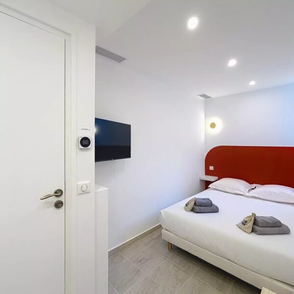 Cannes Excellence – Gorgeous 3BR / 2 bath with terrace, heart of town