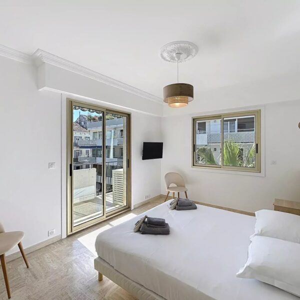 Cannes Excellence – Gorgeous 3BR / 2 bath with terrace, heart of town