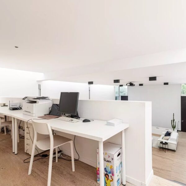 Architect-Designed Contemporary Villa – Between Biot and Valbonne