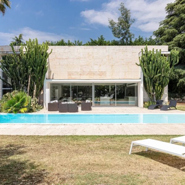 Villa contemporaine d’architecte – Entre Biot et Valbonne