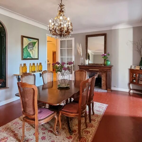 Bastide Le Cannet : 380 M2, swimming pools, terrain 2885 M2