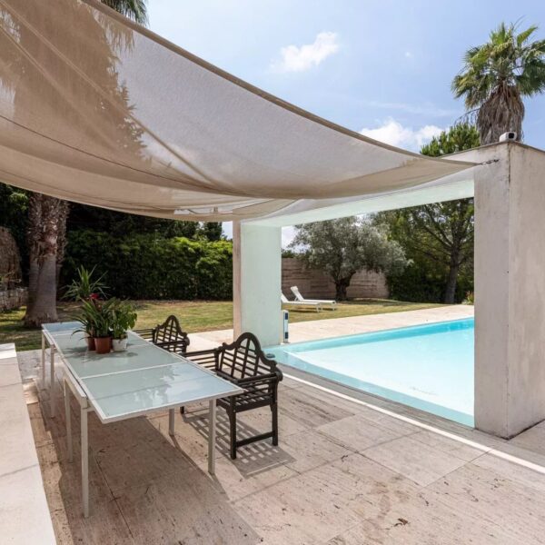 Architect-Designed Contemporary Villa – Between Biot and Valbonne