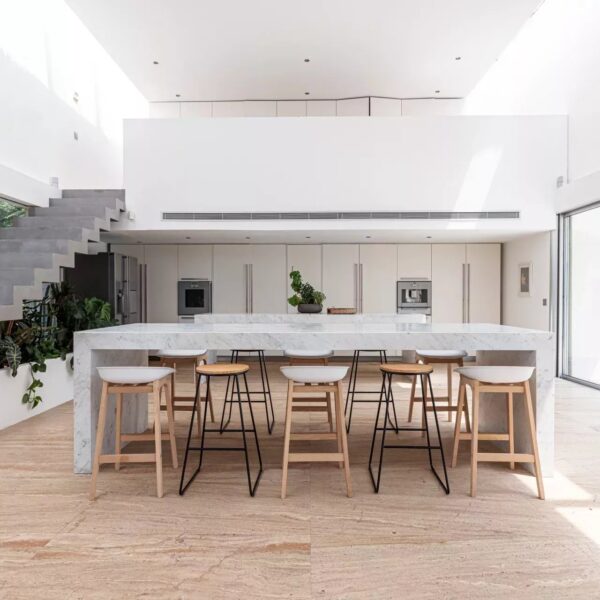 Architect-Designed Contemporary Villa – Between Biot and Valbonne