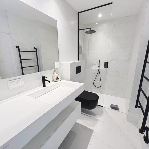 Cannes Charming 31sqm 1BDR flat, sea view, near beaches, terrace. Renovated 2025