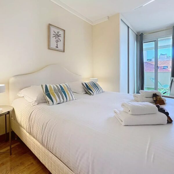 Cannes – Rue d’Antibes • Elegant One-Bedroom Apartment with Spacious Furnished Terrace, Absolute Peace in the City Center