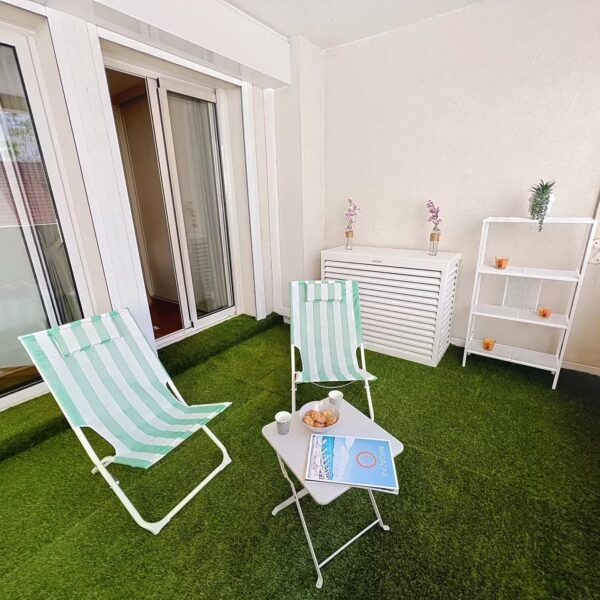 Cannes – Rue d’Antibes • Elegant One-Bedroom Apartment with Spacious Furnished Terrace, Absolute Peace in the City Center