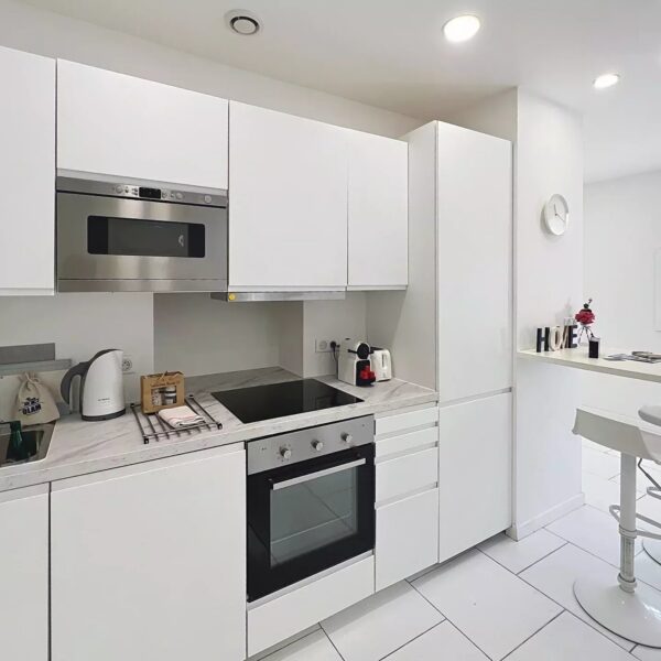 Little White House in Cannes – 2 BR + mezzanine duplex apartment close to Suquet