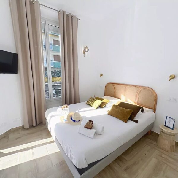 Cannes Banane: Cozy studio apartment in the city center with a small balcony, renovated in 2025