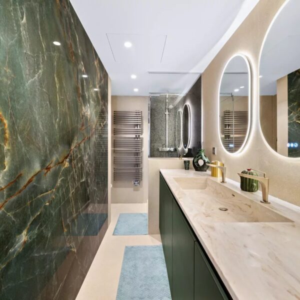 Gray d’Albion – Co Exclusive – Splendid 2BDR apartment with terrace and side sea view