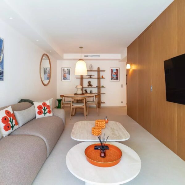 Gray d’Albion – Co Exclusive – Splendid 2BDR apartment with terrace and side sea view