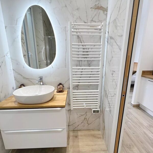 Cannes Banane: Cozy studio apartment in the city center with a small balcony, renovated in 2025