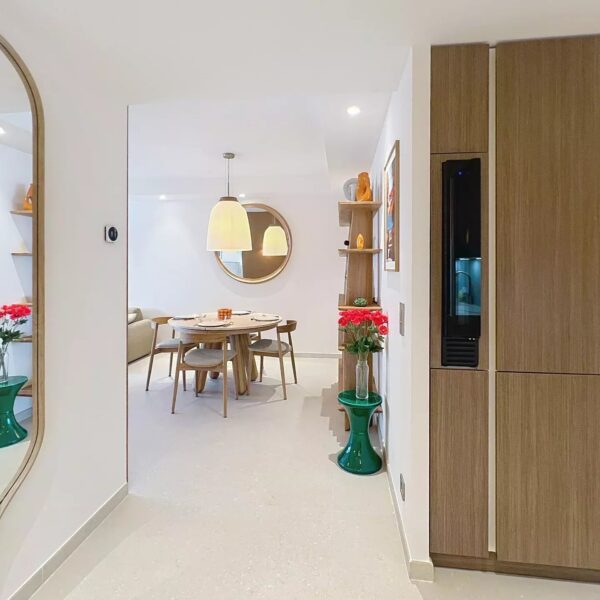 Gray d’Albion – Co Exclusive – Splendid 2BDR apartment with terrace and side sea view