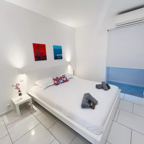 Little White House in Cannes – 2 BR + mezzanine duplex apartment close to Suquet