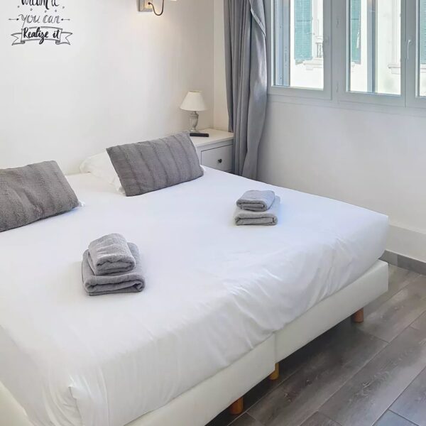 Appartement Cannes : superbe 4 pièces lumineux, résidence avec ascenseur, cuisine ouverte