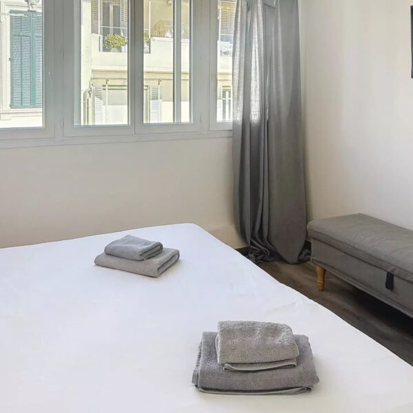 Appartement Cannes : superbe 4 pièces lumineux, résidence avec ascenseur, cuisine ouverte