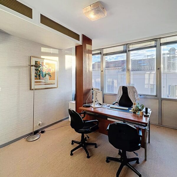 Cannes Hyper Centre, Lumineux 2/3 pcs – idéal investisseur