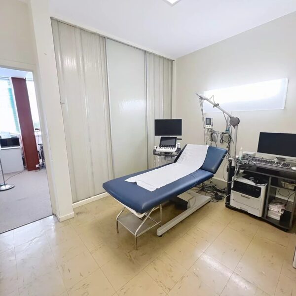 Bright office space in Cannes Hyper Centre – ideal for investors