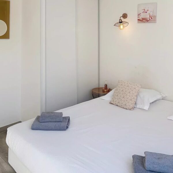 Cannes apartment: superb bright 4-room apartment, residence with elevator, open kitchen