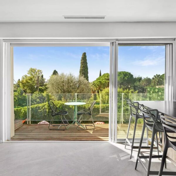 Villa de prestige Cannes – 4P expo Sud, piscine, jardin & vue mer