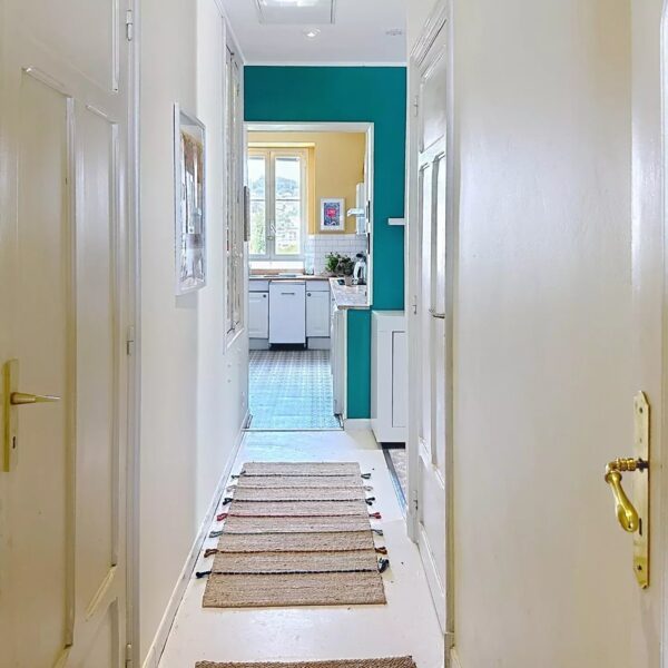 Cannes – 3/4 charming rooms on a high floor, sea view
