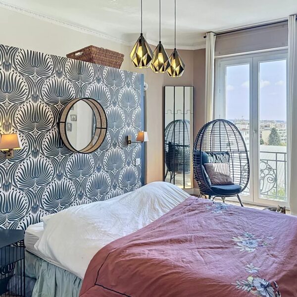 Cannes – 3/4 charming rooms on a high floor, sea view