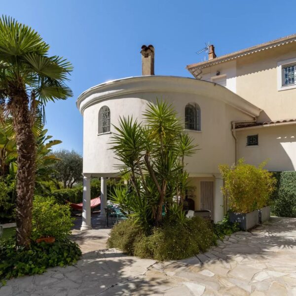 Villa de prestige Cannes – 4P expo Sud, piscine, jardin & vue mer