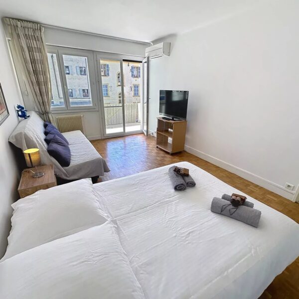 Cannes city center – 2BDR flat with terraces near Croisette & Palais des Festivals