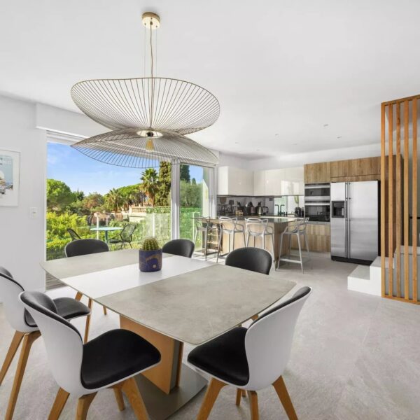 Villa de prestige Cannes – 4P expo Sud, piscine, jardin & vue mer